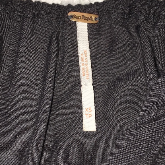 Free People Gotta Love It Charcoal Peasant Top - Picture 4 of 6